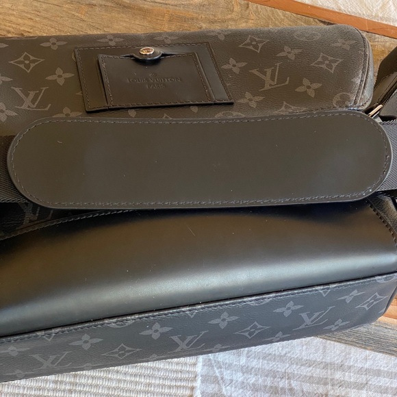 Louis Vuitton Messenger PM Eclipse - Picture 15 of 16